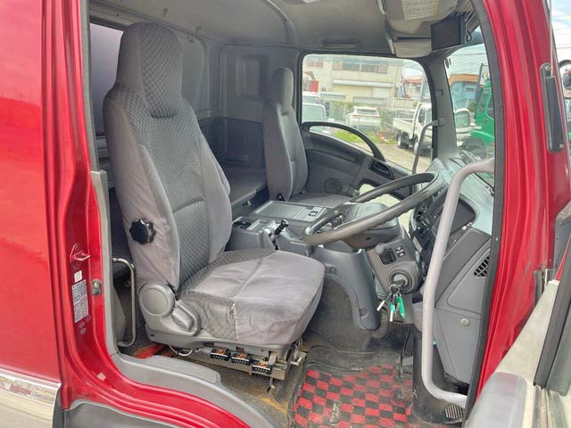 いすゞフォワード冷凍車（冷蔵車）増トン（6t・8t）[写真35]