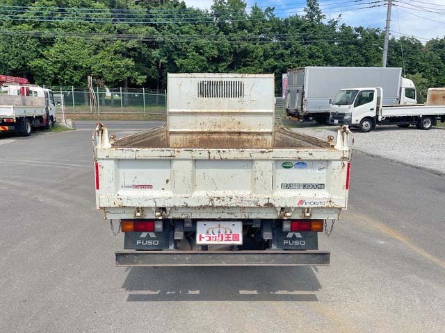 三菱ふそうキャンターダンプ小型（2t・3t）[写真13]