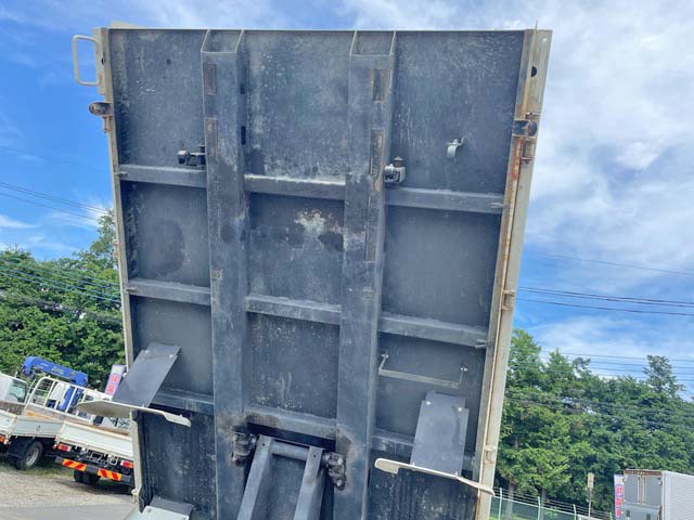 三菱ふそうキャンターダンプ小型（2t・3t）[写真20]