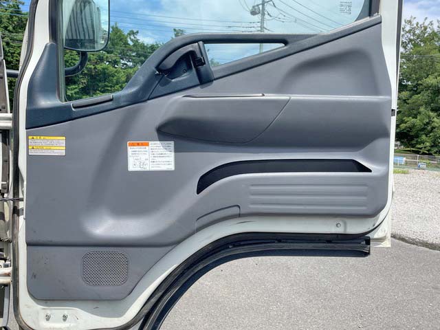 三菱ふそうキャンターダンプ小型（2t・3t）[写真32]