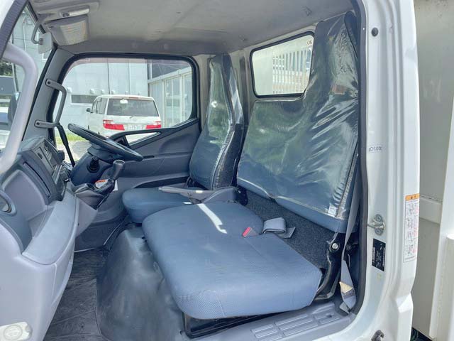 三菱ふそうキャンターダンプ小型（2t・3t）[写真34]