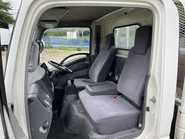 いすゞエルフ平ボディ小型（2t・3t）[写真32]