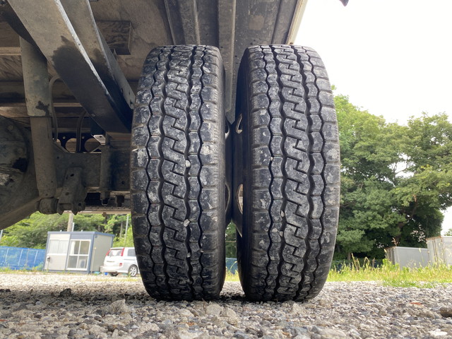 いすゞエルフ平ボディ小型（2t・3t）[写真09]