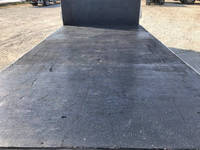 三菱ふそうキャンター平ボディ小型（2t・3t）[写真11]