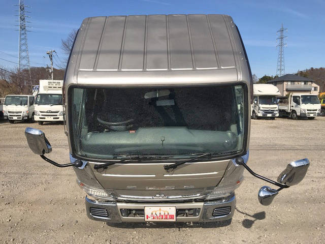 三菱ふそうキャンター平ボディ小型（2t・3t）[写真08]