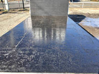 いすゞエルフ平ボディ小型（2t・3t）[写真11]