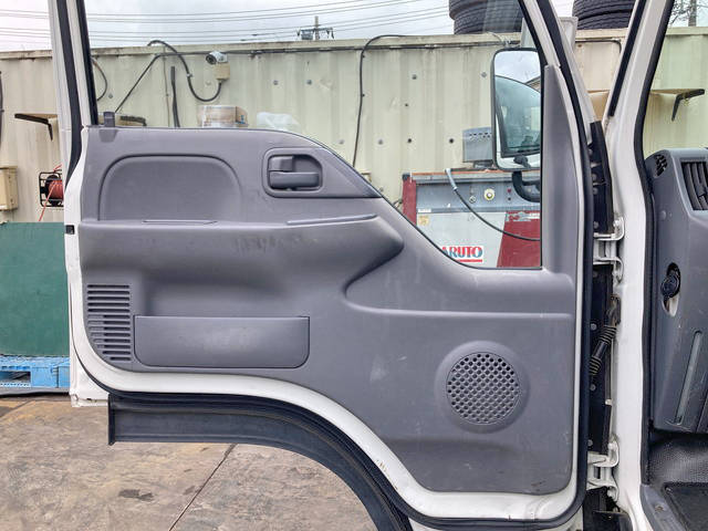 いすゞエルフ平ボディ小型（2t・3t）[写真28]