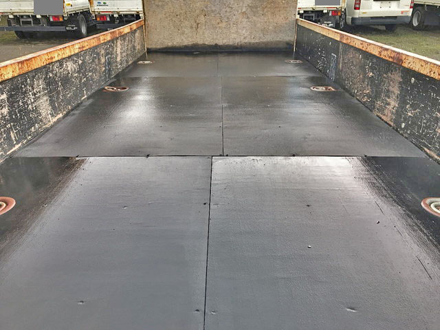 いすゞエルフ平ボディ小型（2t・3t）[写真10]