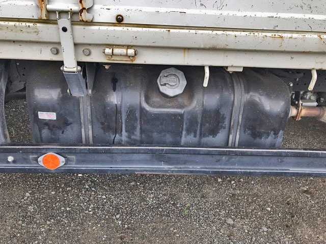 いすゞエルフ平ボディ小型（2t・3t）[写真16]