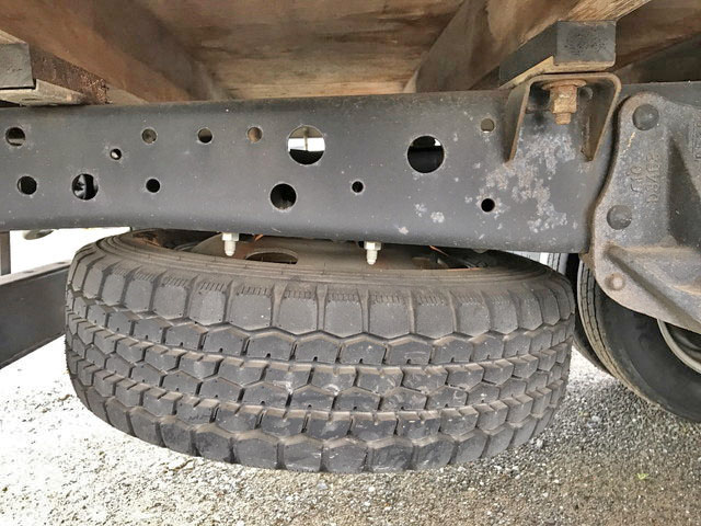 いすゞエルフ平ボディ小型（2t・3t）[写真17]