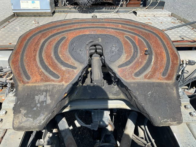 UDトラックスクオントレーラーヘッド（トラクターヘッド）大型（10t）[写真12]