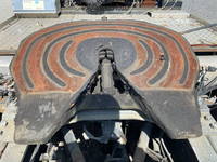 UDトラックスクオントレーラーヘッド（トラクターヘッド）大型（10t）[写真12]