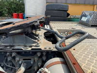 UDトラックスクオントレーラーヘッド（トラクターヘッド）大型（10t）[写真14]