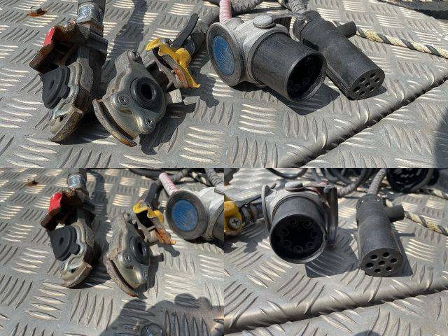 UDトラックスクオントレーラーヘッド（トラクターヘッド）大型（10t）[写真16]