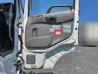 UDトラックスクオントレーラーヘッド（トラクターヘッド）大型（10t）[写真27]