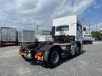 UDトラックスクオントレーラーヘッド（トラクターヘッド）大型（10t）[写真02]