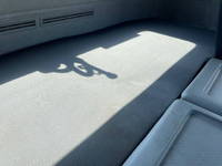 UDトラックスクオントレーラーヘッド（トラクターヘッド）大型（10t）[写真32]