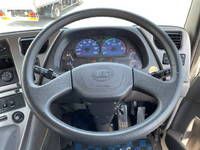 UDトラックスクオントレーラーヘッド（トラクターヘッド）大型（10t）[写真34]