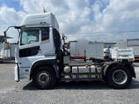 UDトラックスクオントレーラーヘッド（トラクターヘッド）大型（10t）[写真05]