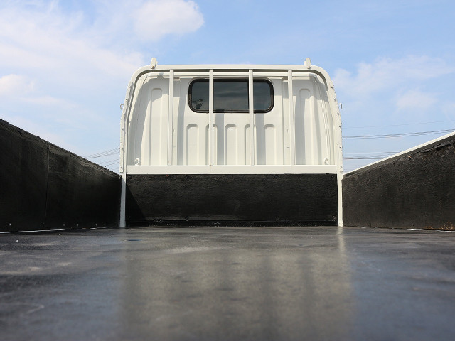 三菱ふそうキャンターガッツ平ボディ小型（2t・3t）[写真10]