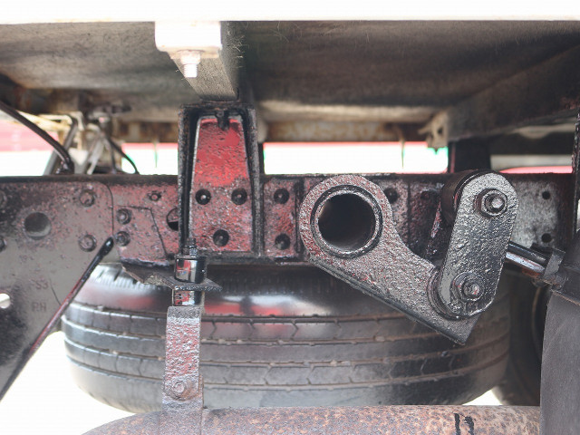 三菱ふそうキャンターガッツ平ボディ小型（2t・3t）[写真21]