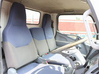 三菱ふそうキャンターガッツ平ボディ小型（2t・3t）[写真25]