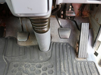 三菱ふそうキャンターガッツ平ボディ小型（2t・3t）[写真30]