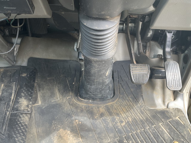 日野デュトロ平ボディ小型（2t・3t）[写真28]