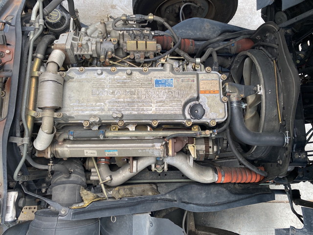 三菱ふそうファイターアルミウイング中型（4t）[写真19]