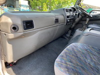 三菱ふそうファイターアルミウイング中型（4t）[写真25]