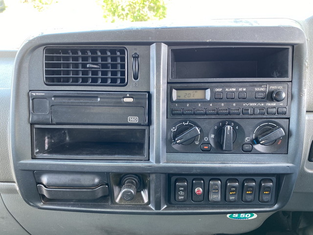 三菱ふそうファイターアルミウイング中型（4t）[写真33]