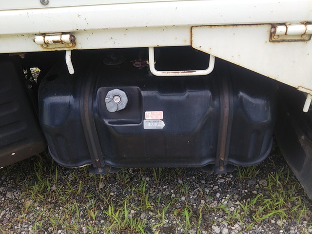 いすゞエルフ平ボディ小型（2t・3t）[写真11]