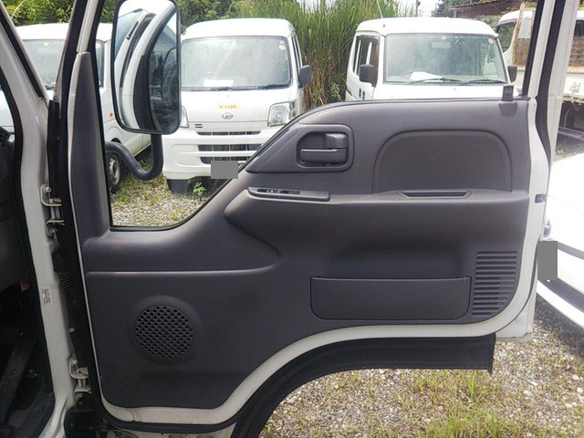 いすゞエルフ平ボディ小型（2t・3t）[写真18]