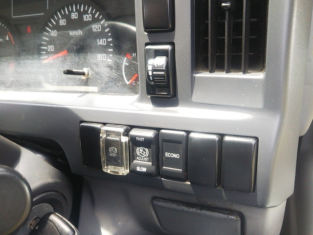 いすゞエルフ平ボディ小型（2t・3t）[写真27]