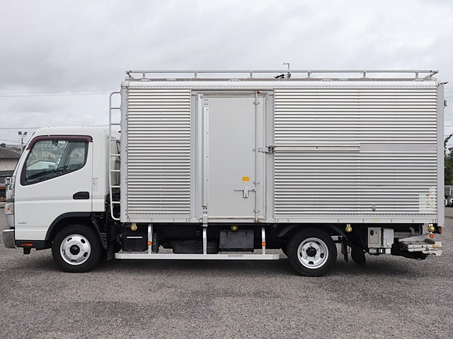 三菱ふそうキャンターアルミバン小型（2t・3t）[写真12]