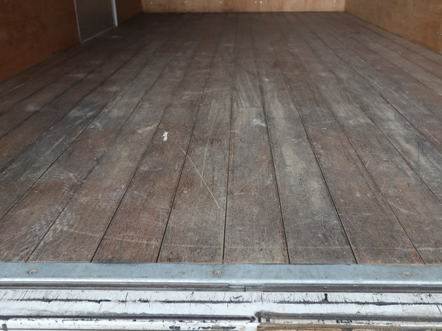 三菱ふそうキャンターアルミバン小型（2t・3t）[写真15]