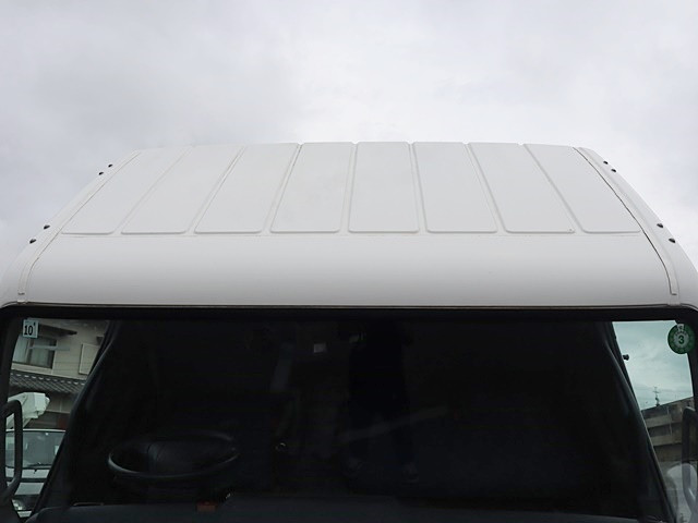 三菱ふそうキャンターアルミバン小型（2t・3t）[写真26]