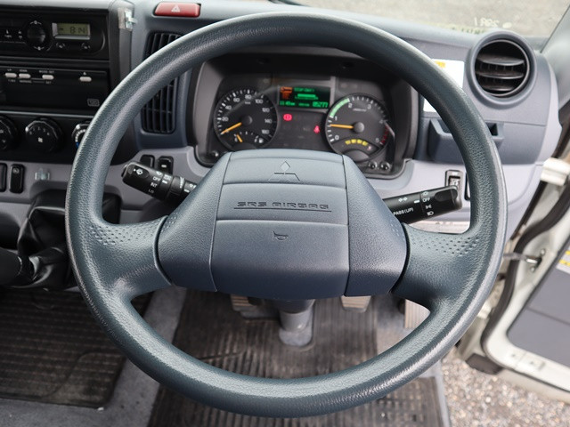 三菱ふそうキャンターアルミバン小型（2t・3t）[写真35]