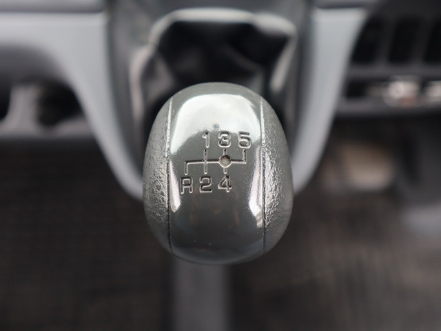 三菱ふそうキャンターアルミバン小型（2t・3t）[写真36]