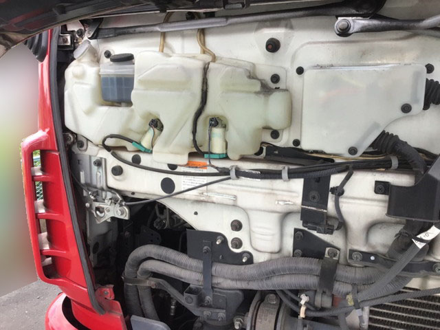 いすゞギガアルミウイング大型（10t）[写真15]