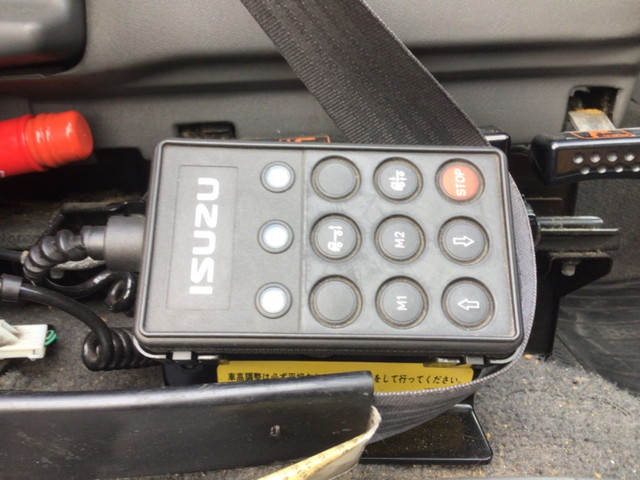 いすゞギガアルミウイング大型（10t）[写真28]