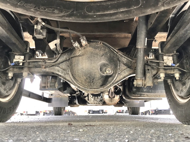 いすゞエルフ平ボディ小型（2t・3t）[写真17]