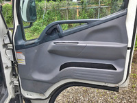 三菱ふそうキャンター平ボディ小型（2t・3t）[写真22]