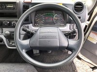 三菱ふそうキャンター平ボディ小型（2t・3t）[写真25]