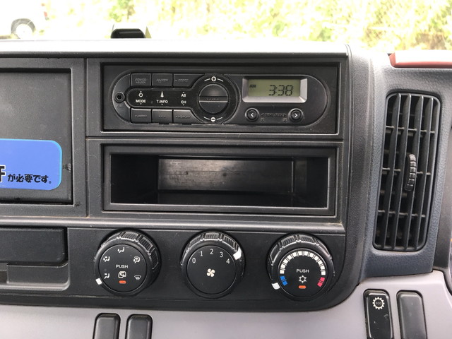 三菱ふそうキャンター平ボディ小型（2t・3t）[写真29]