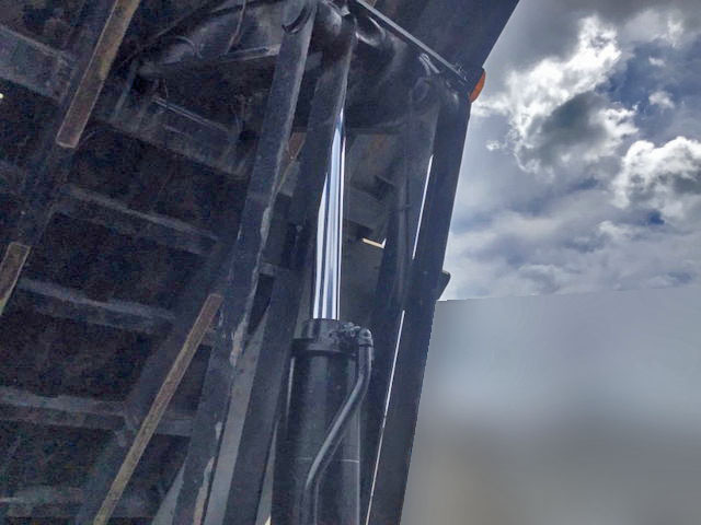 日野プロフィアダンプ大型（10t）[写真11]