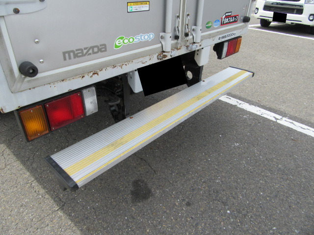マツダタイタンアルミバン小型（2t・3t）[写真08]