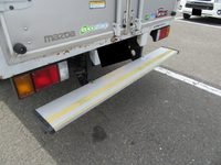 マツダタイタンアルミバン小型（2t・3t）[写真08]