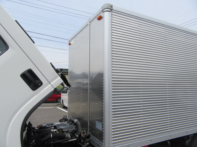 マツダタイタンアルミバン小型（2t・3t）[写真06]