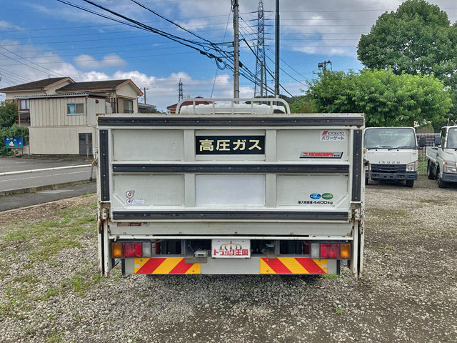 いすゞエルフ平ボディ小型（2t・3t）[写真10]